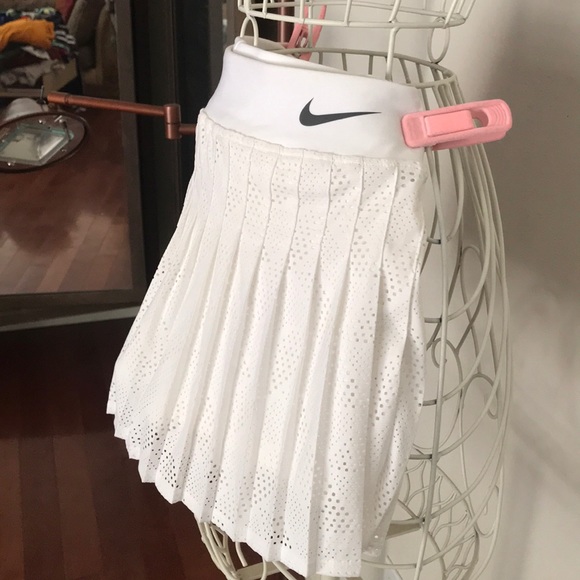 Nike. Flash $33 - Picture 2 of 5